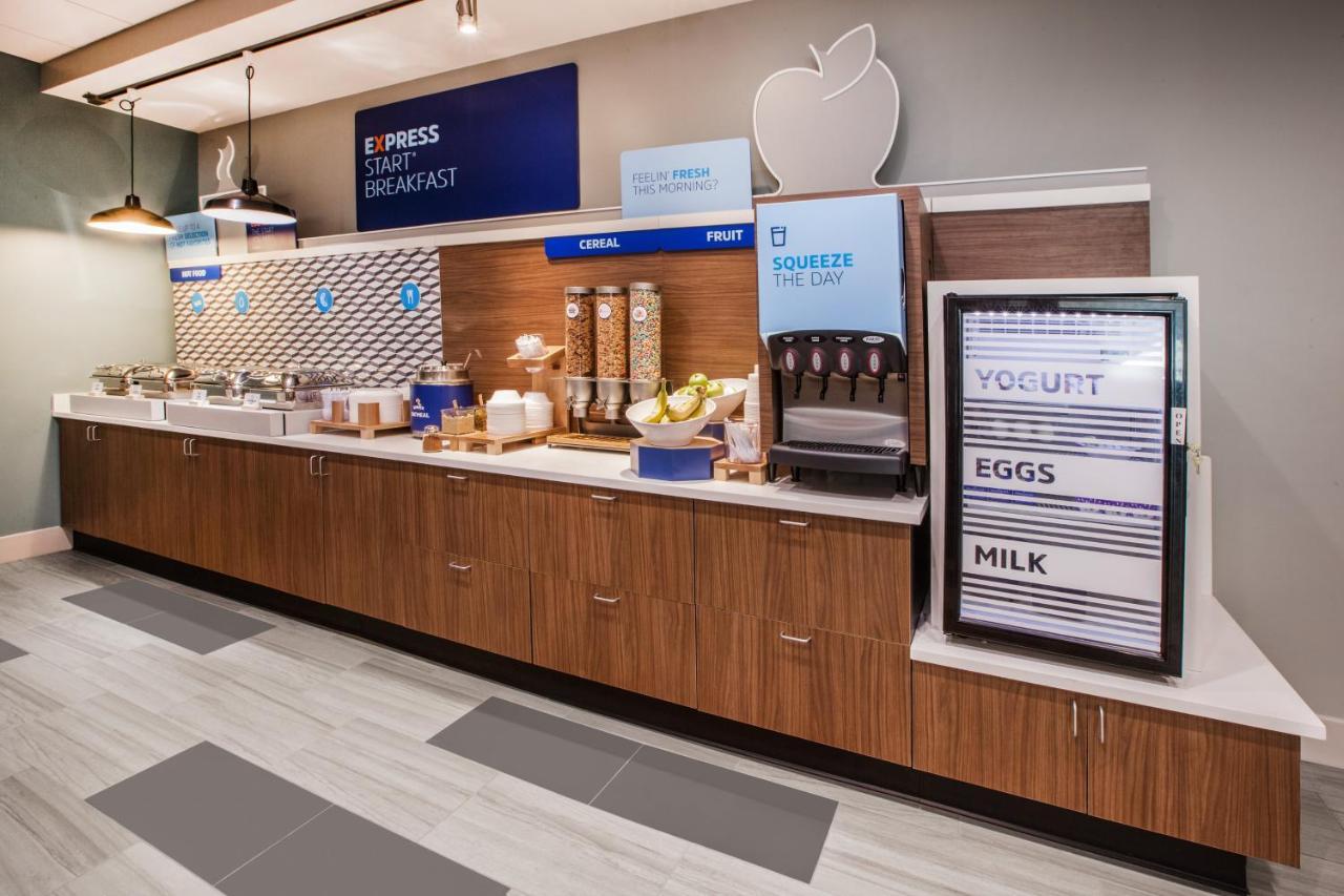 Holiday Inn Express - Blair By Ihg Eksteriør bilde