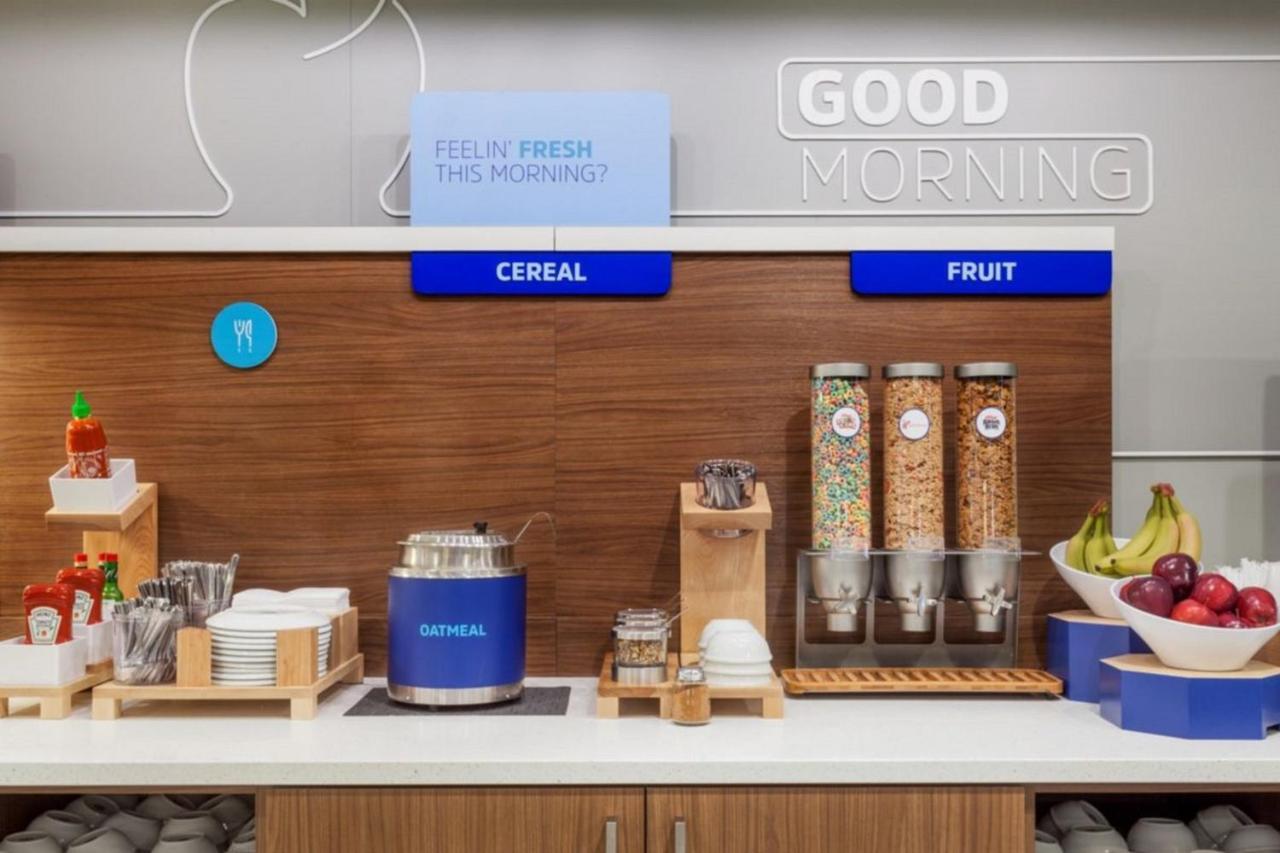 Holiday Inn Express - Blair By Ihg Eksteriør bilde
